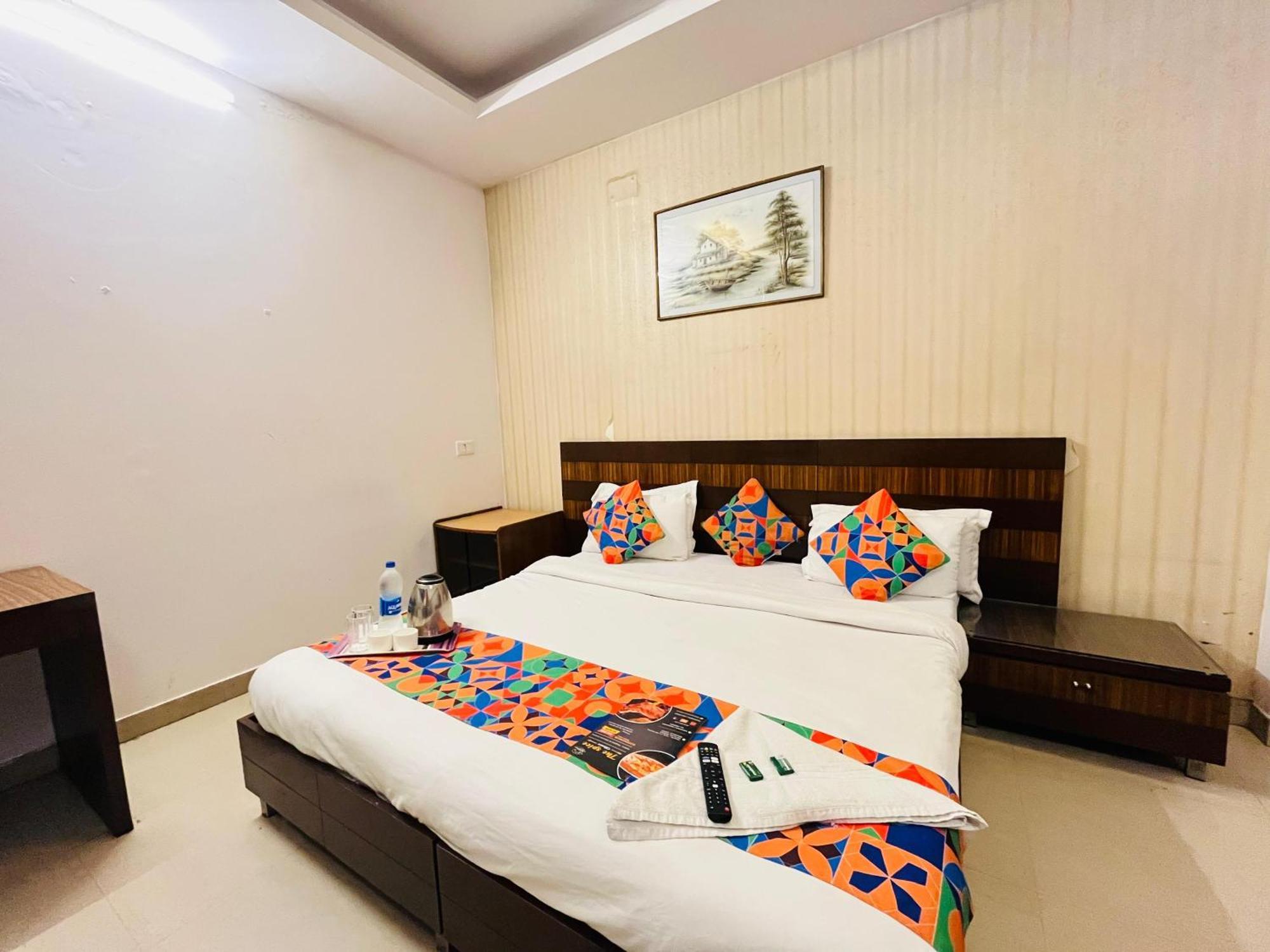 Hotel Le Grand - Kalka Ji