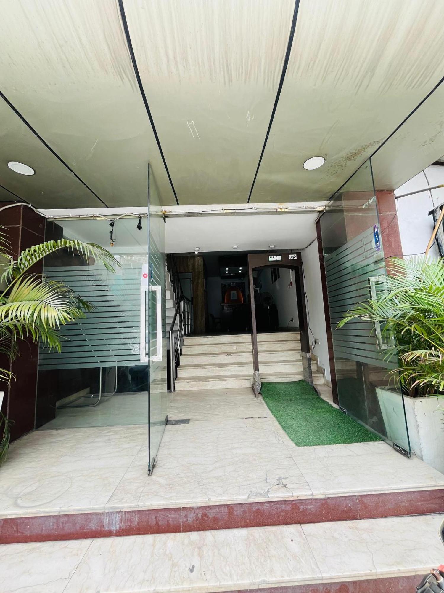 Hotel Le Grand - Kalka Ji